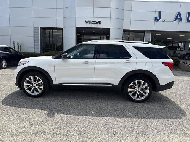Certified 2023 Ford Explorer Platinum w/ Technology Package AWD/4WD image 2