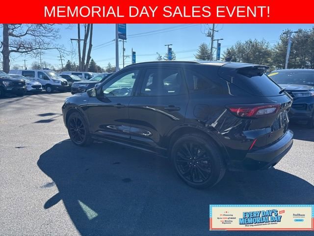 Certified 2023 Ford Escape ST-Line Elite AWD/4WD image 5