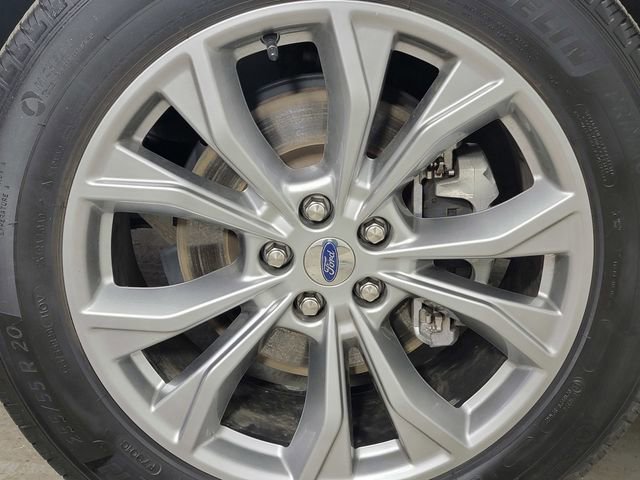 Certified 2023 Ford Explorer XLT w/ Equipment Group 202A AWD/4WD image 10