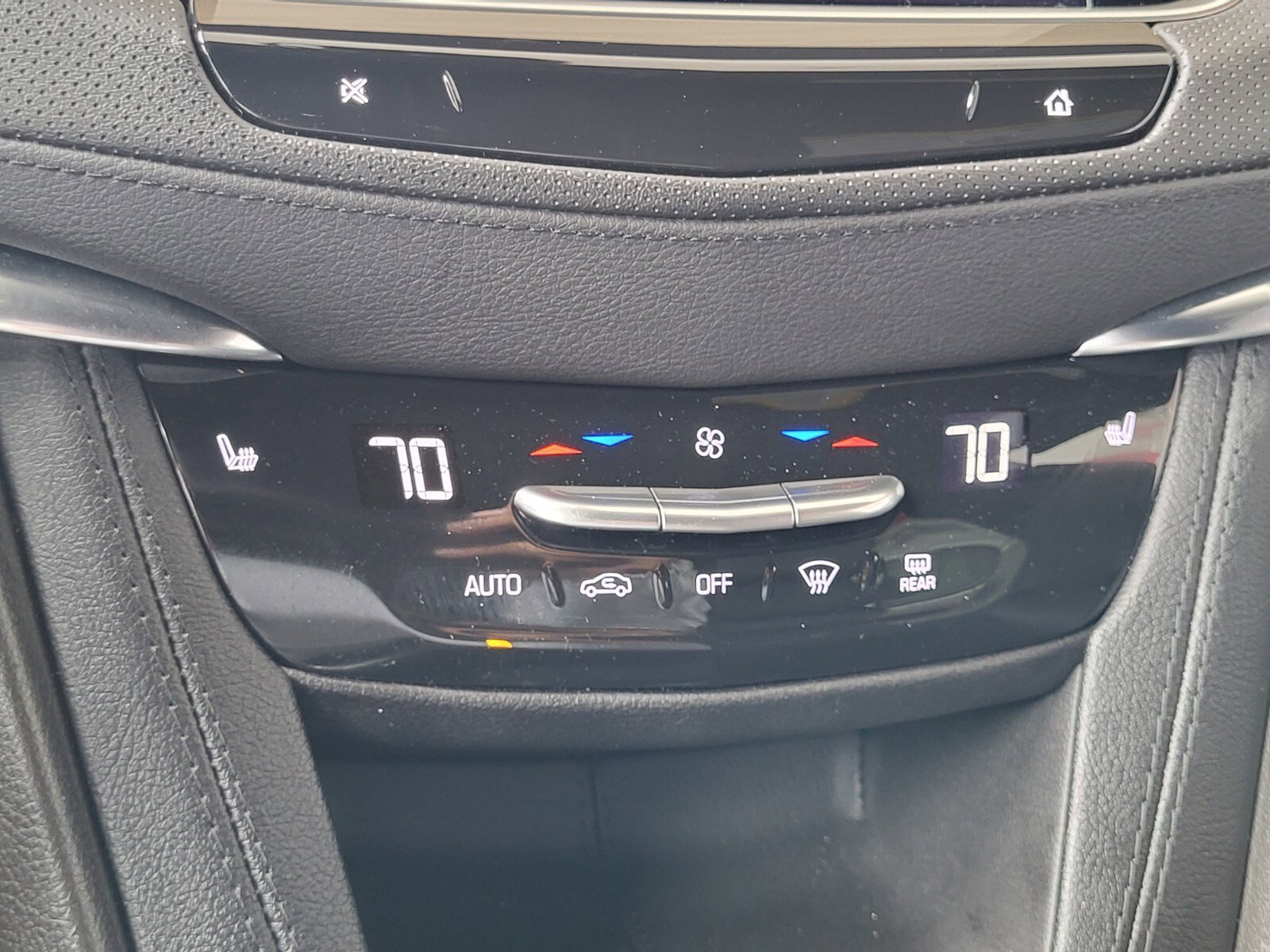 Used 2025 Cadillac XT5 Premium Luxury w/ Technology Package FWD image 21