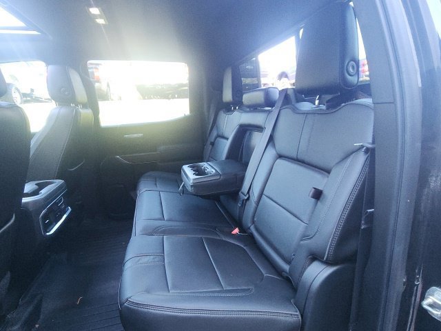 Used 2019 Chevrolet Silverado 1500 High Country w/ Technology Package AWD/4WD image 16