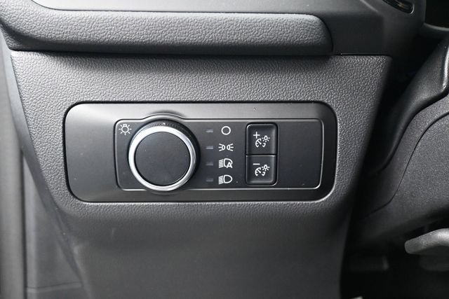 Certified 2025 Ford Escape ST-Line AWD/4WD image 8