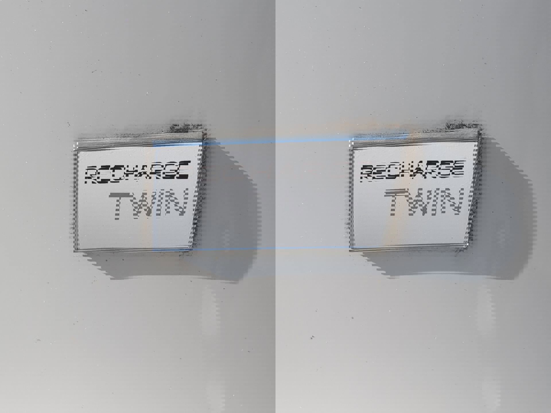 Used 2023 Volvo XC40 Recharge Plus image 40