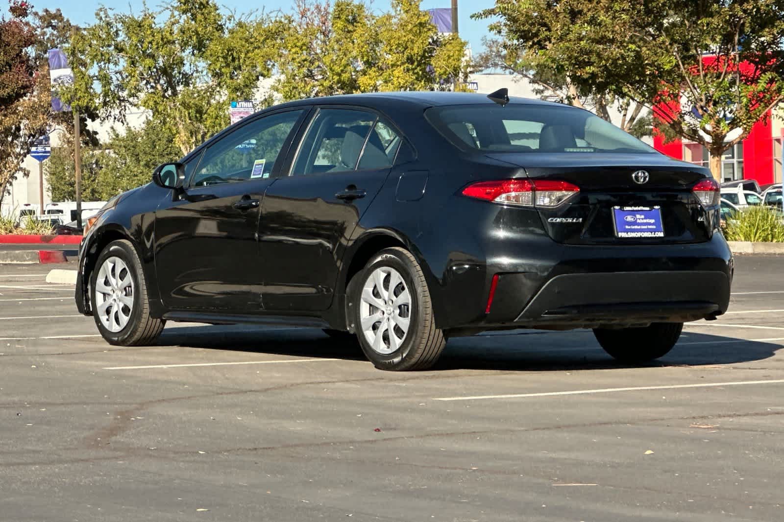 Used 2021 Toyota Corolla LE FWD image 7