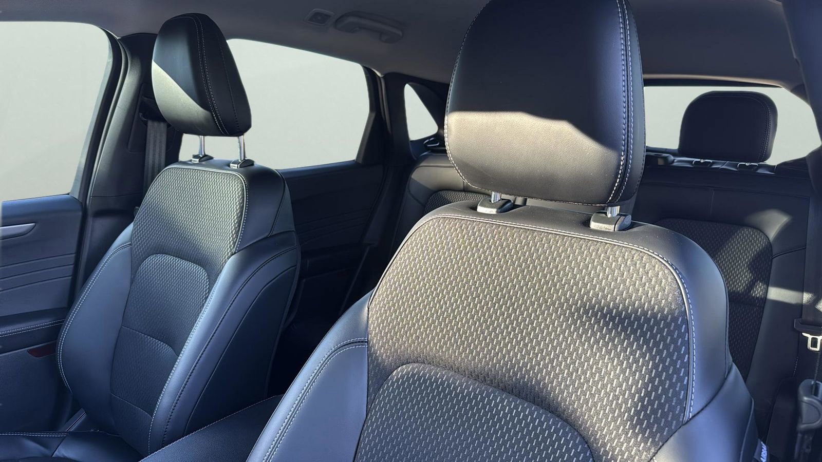 Certified 2026 Ford Escape SE image 10