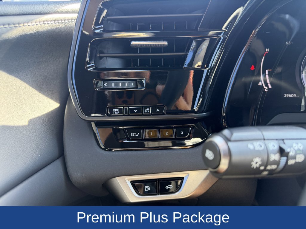 Used 2023 Lexus RX 350 Premium Plus w/ Accessory Package AWD/4WD image 16
