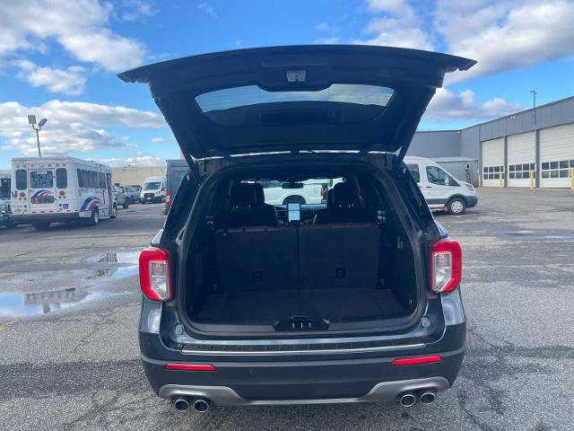 Certified 2022 Ford Explorer Platinum w/ Equipment Group 601A image 10