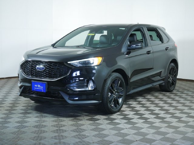 Certified 2022 Ford Edge ST-Line w/ Class II Trailer Tow Package AWD/4WD image 5