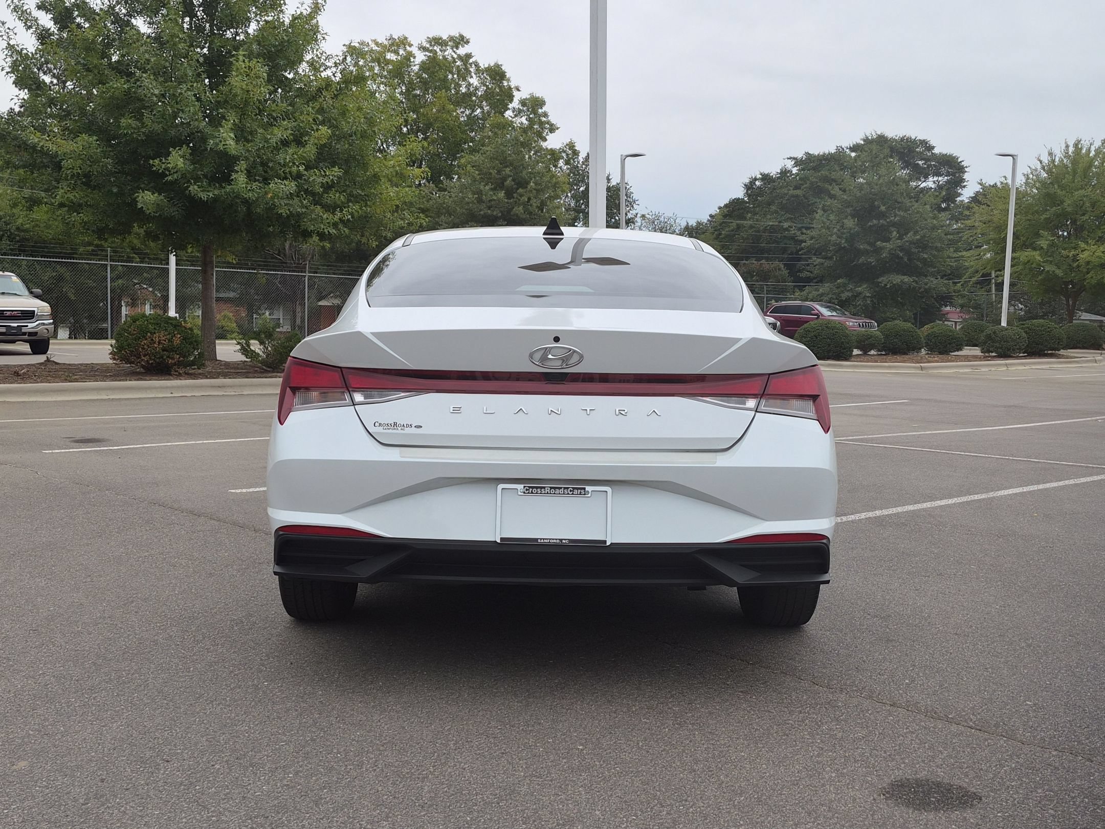 Used 2022 Hyundai Elantra SEL FWD image 5