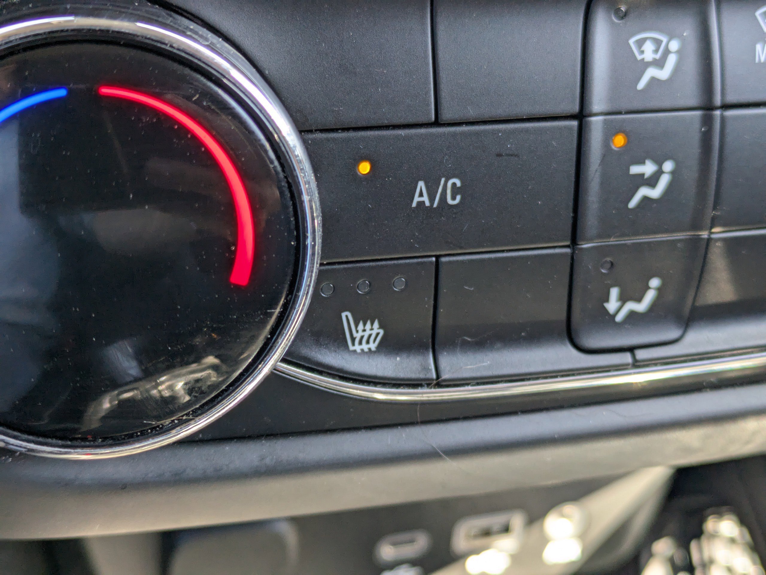 Used 2023 Chevrolet TrailBlazer LT image 23