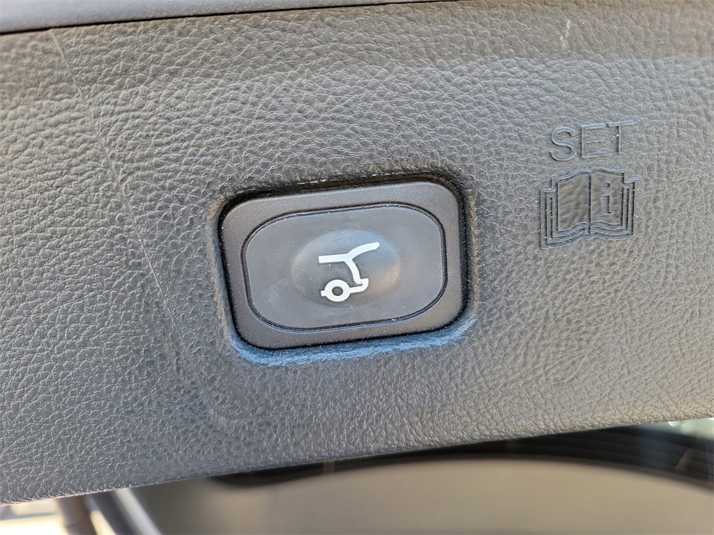 Certified 2020 Ford Edge ST-Line image 11