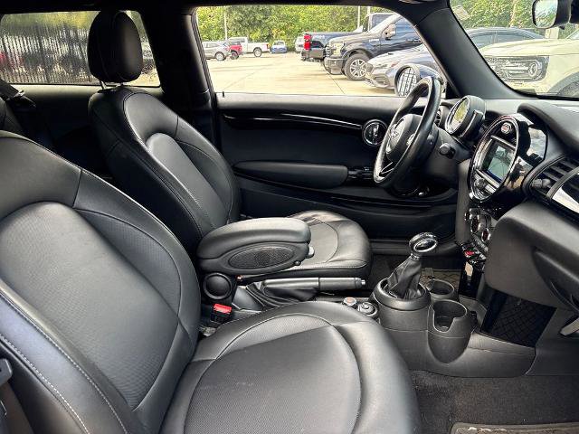 Used 2019 MINI Cooper 2-Door Hardtop FWD image 28