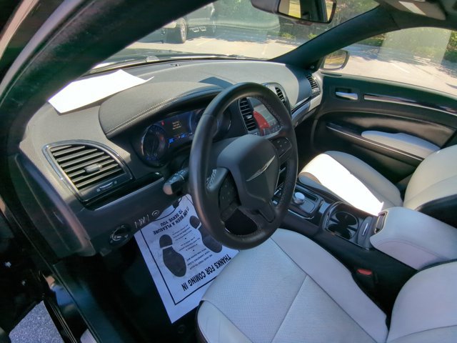 Used 2020 Chrysler 300 S w/ 300S Premium Group RWD image 15