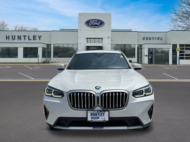 Used 2024 BMW X3 xDrive30i AWD/4WD image 2