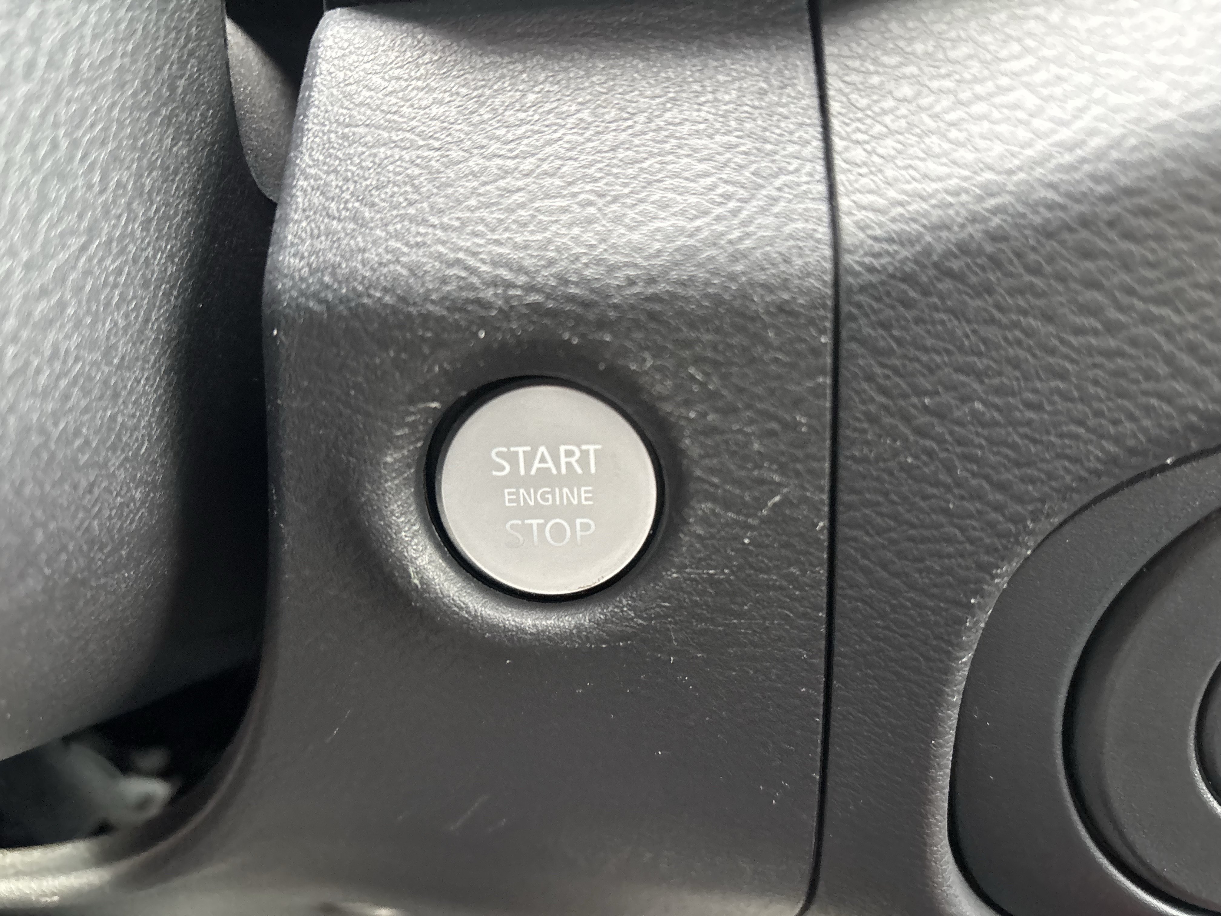 Used 2022 Nissan Frontier Pro-X RWD image 32