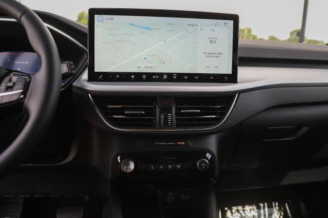 Certified 2025 Ford Escape Platinum AWD/4WD image 36