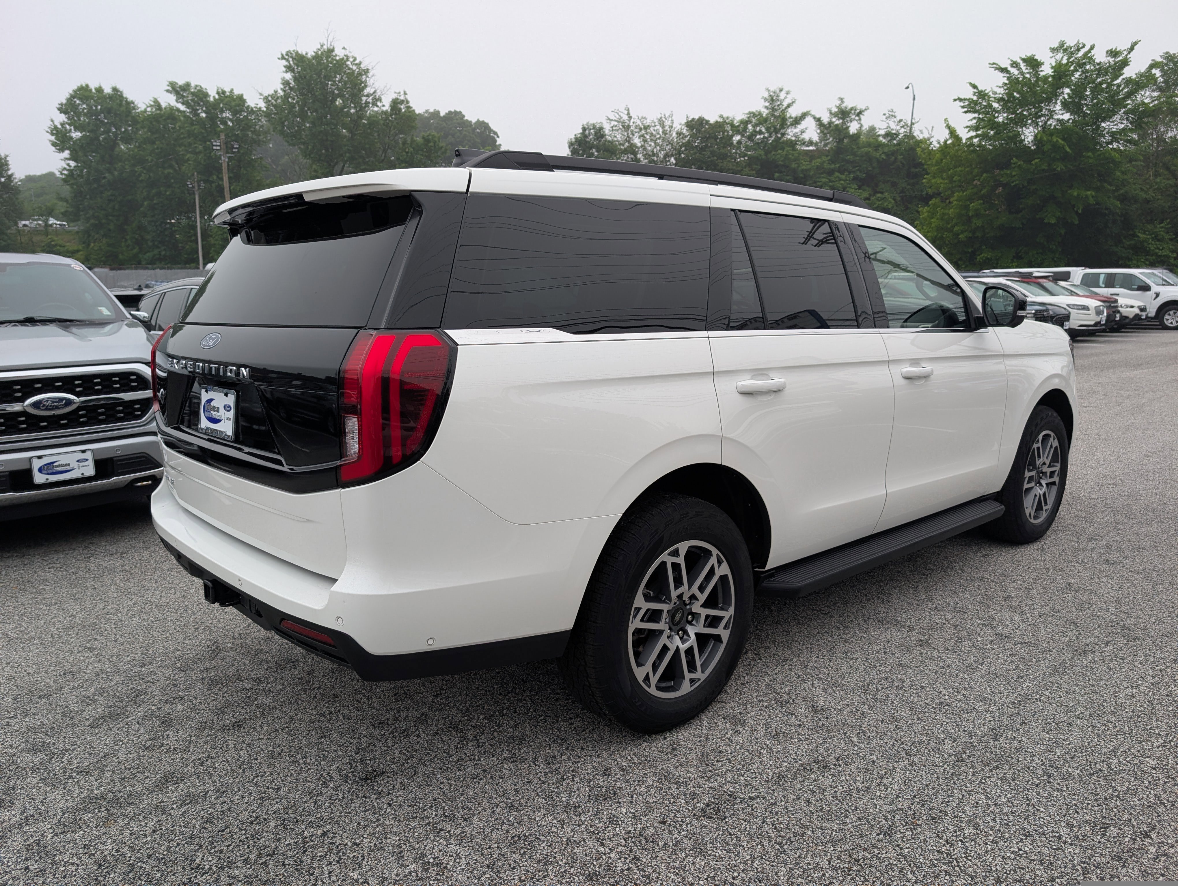 Certified 2025 Ford Expedition Active AWD/4WD image 7