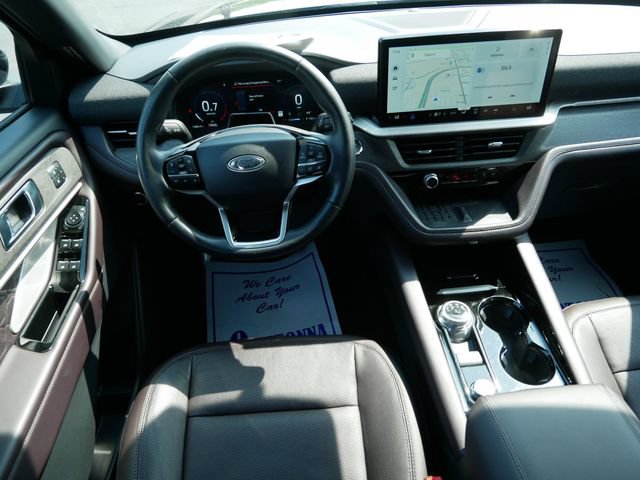 Certified 2025 Ford Explorer Platinum w/ LUX Leather Package AWD/4WD image 9