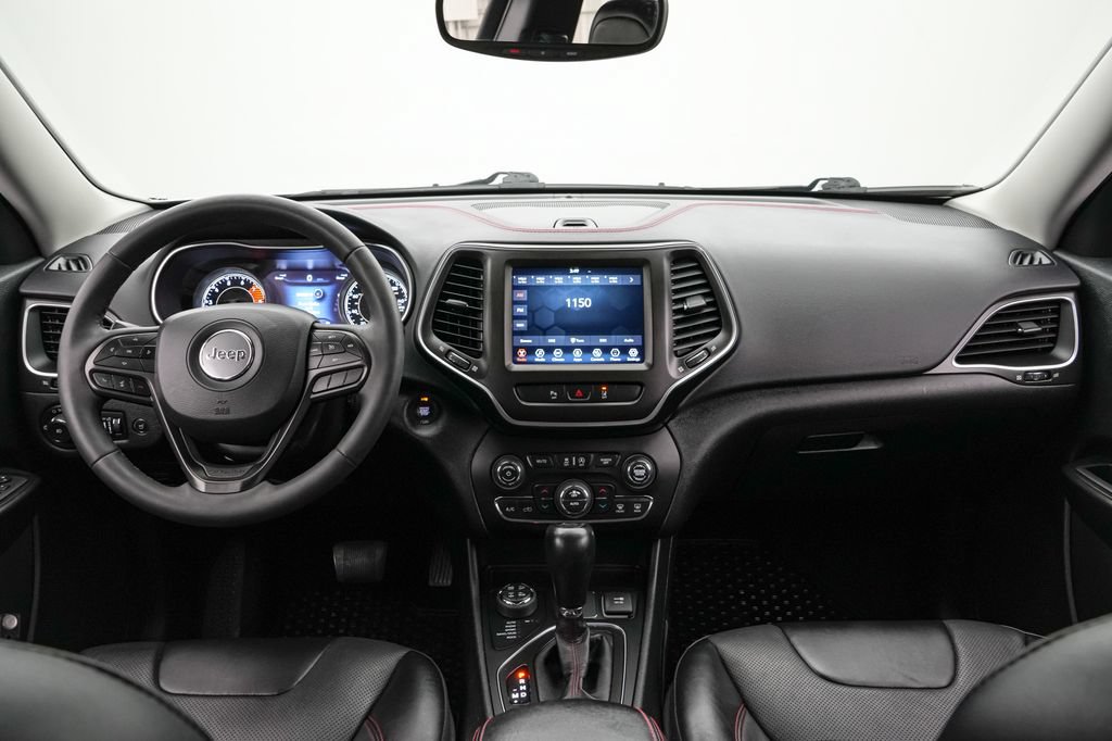 Used 2022 Jeep Cherokee Trailhawk w/ Premium Leather Package AWD/4WD image 18
