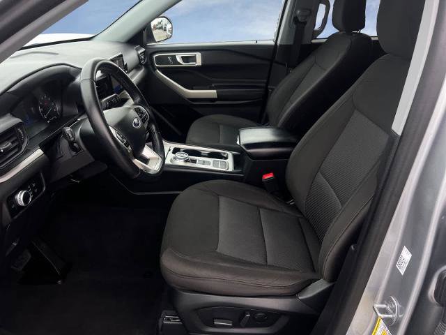 Certified 2023 Ford Explorer XLT RWD image 9