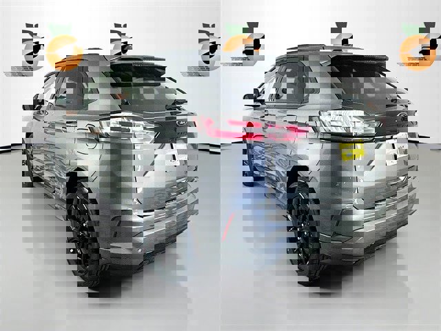 Certified 2024 Ford Edge SE w/ Black Appearance Package image 3