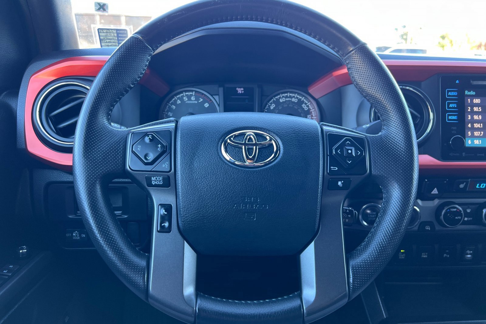 Used 2016 Toyota Tacoma TRD Off-Road image 24