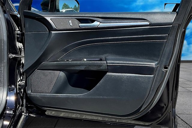 Certified 2019 Ford Fusion Titanium image 23