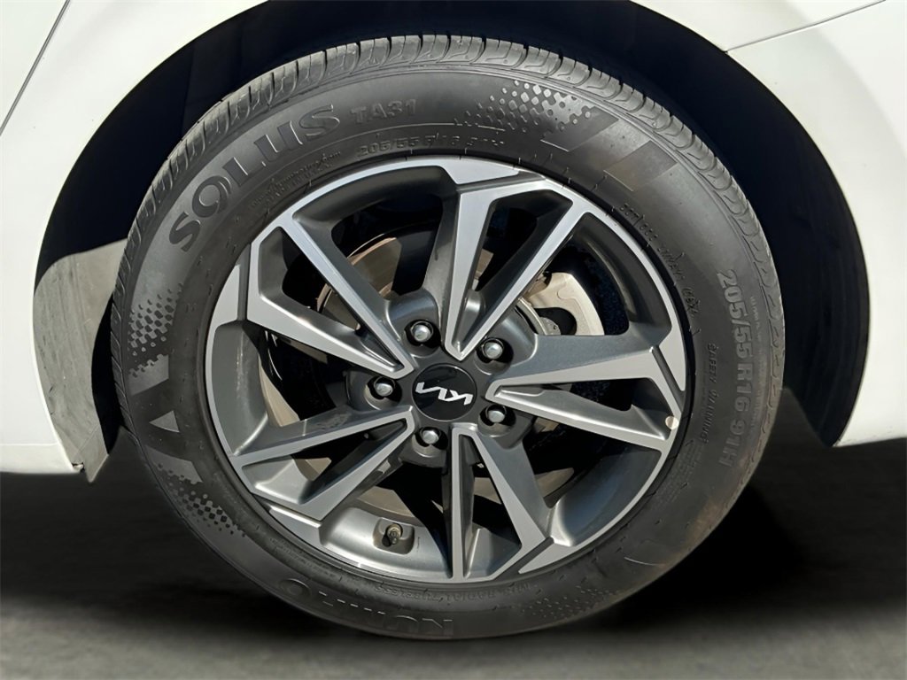 Used 2024 Kia Forte LXS image 20