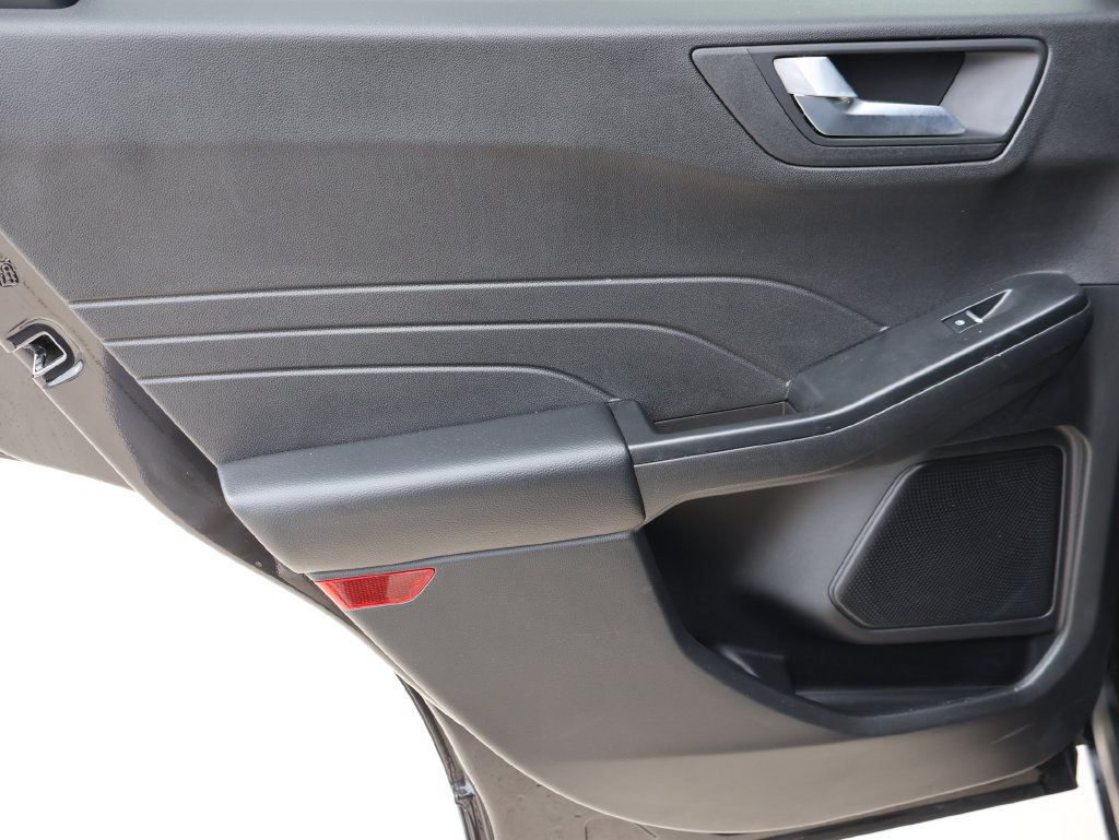 Certified 2025 Ford Escape ST-Line AWD/4WD image 16