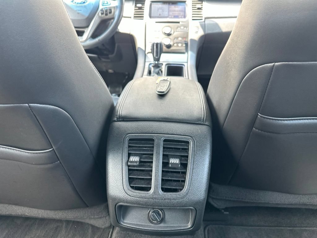 Certified 2018 Ford Taurus SEL w/ Equipment Group 201A FWD image 29