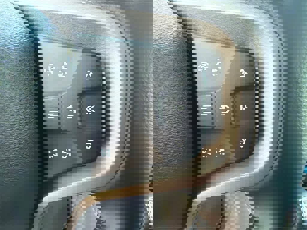 Certified 2024 Ford Bronco Black Diamond image 18