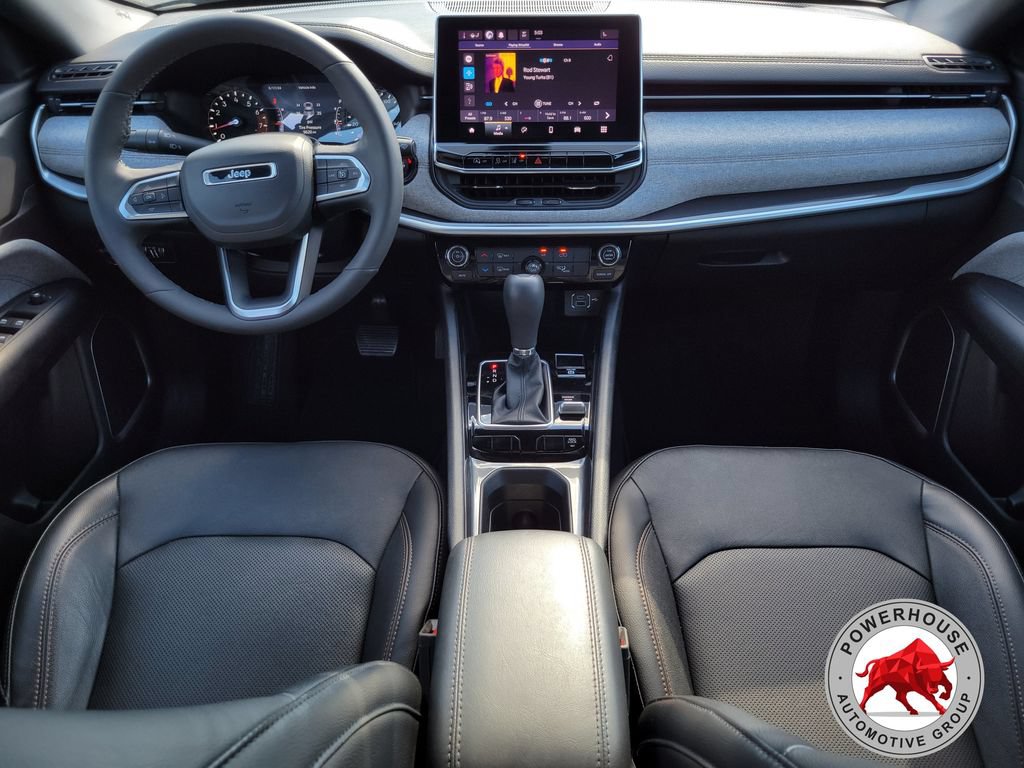 Used 2023 Jeep Compass Latitude AWD/4WD image 18