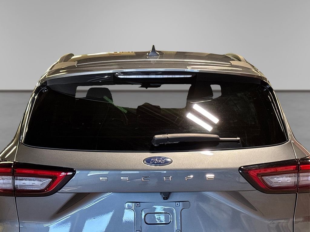 Certified 2025 Ford Escape ST-Line image 6