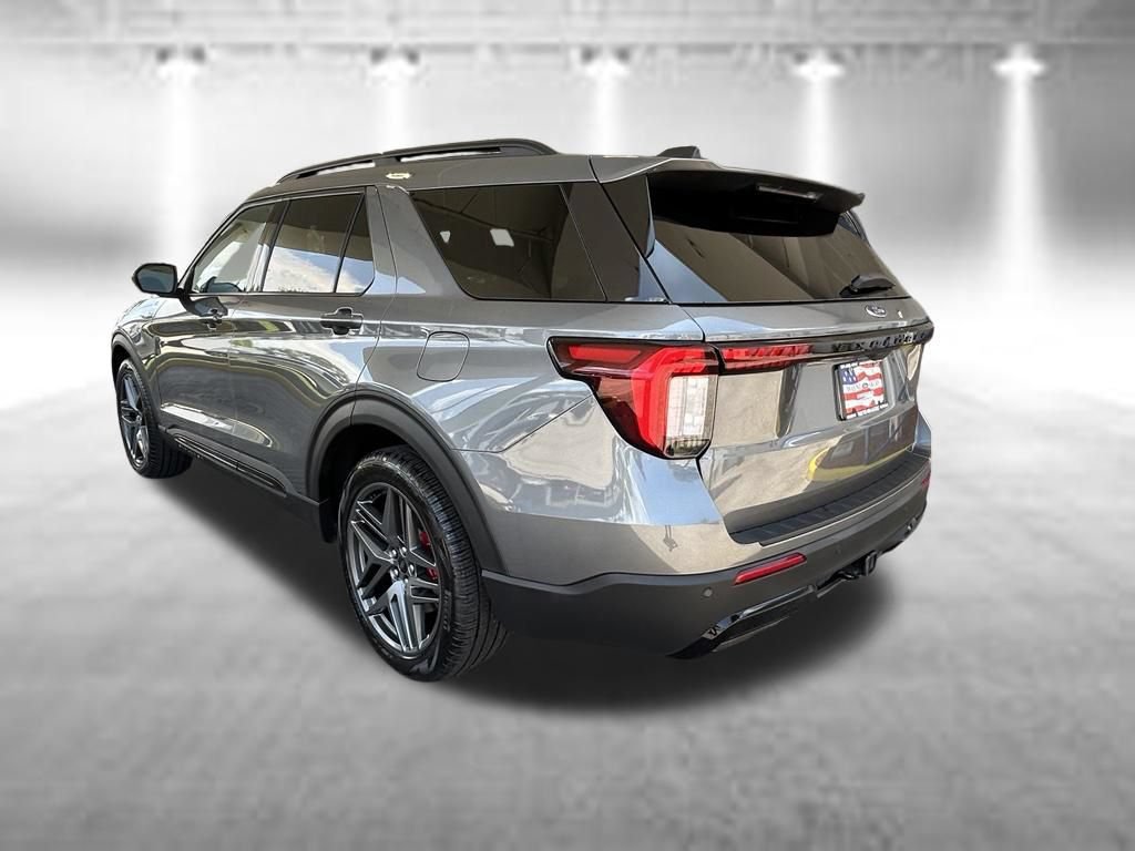 Certified 2026 Ford Explorer ST-Line w/ ST-Line Street Pack RWD image 7