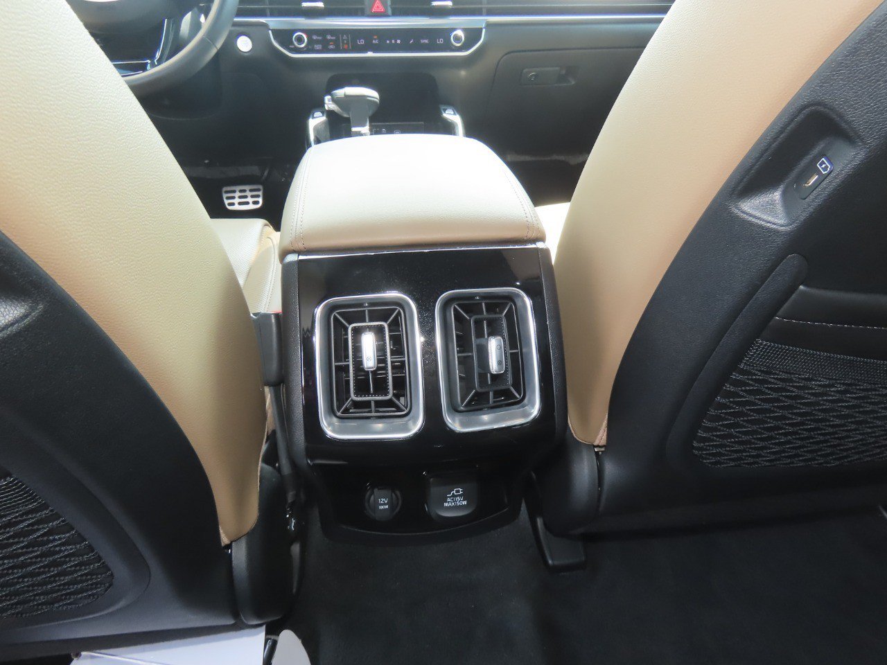 Used 2025 Kia Sorento SX Prestige w/ Olive Brown Leather Package AWD/4WD image 20