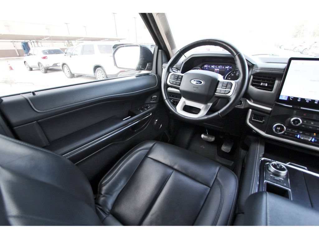Certified 2023 Ford Expedition Max XLT RWD image 12