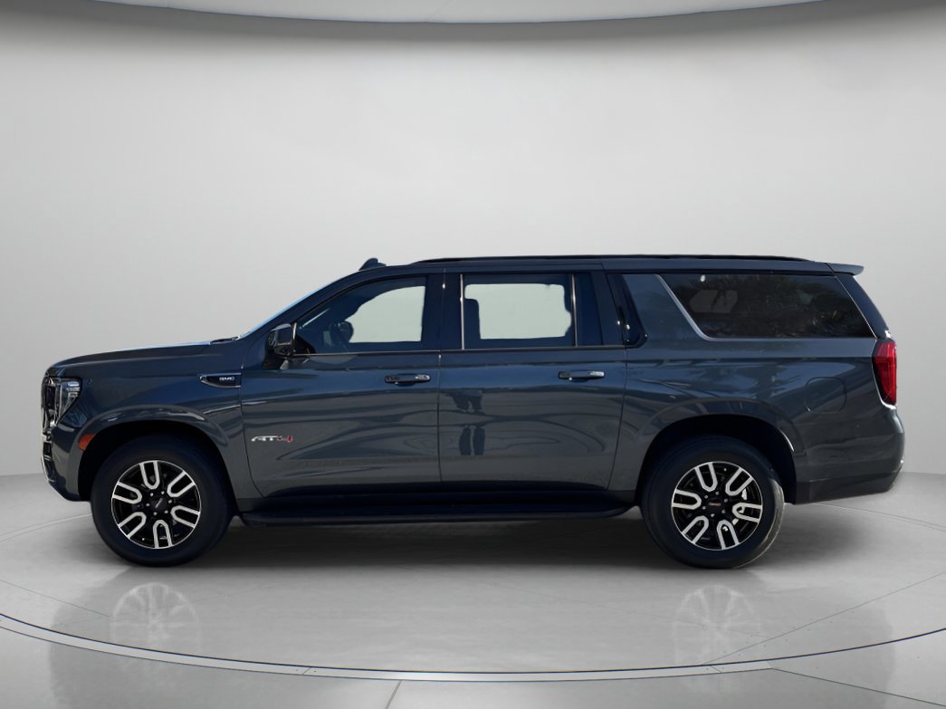 Used 2021 GMC Yukon XL AT4 w/ Technology Package image 2