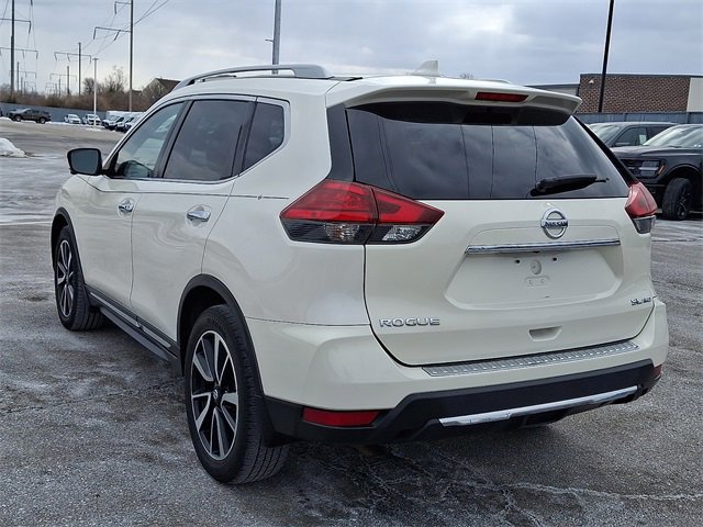 Used 2017 Nissan Rogue SL w/ SL Premium Package image 2