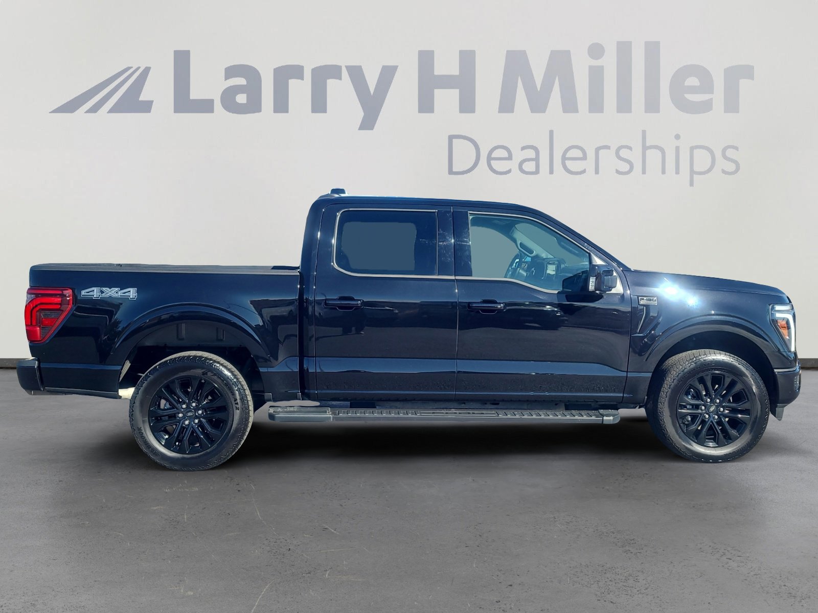 Certified 2025 Ford F150 Lariat w/ Equipment Group 502A High image 6