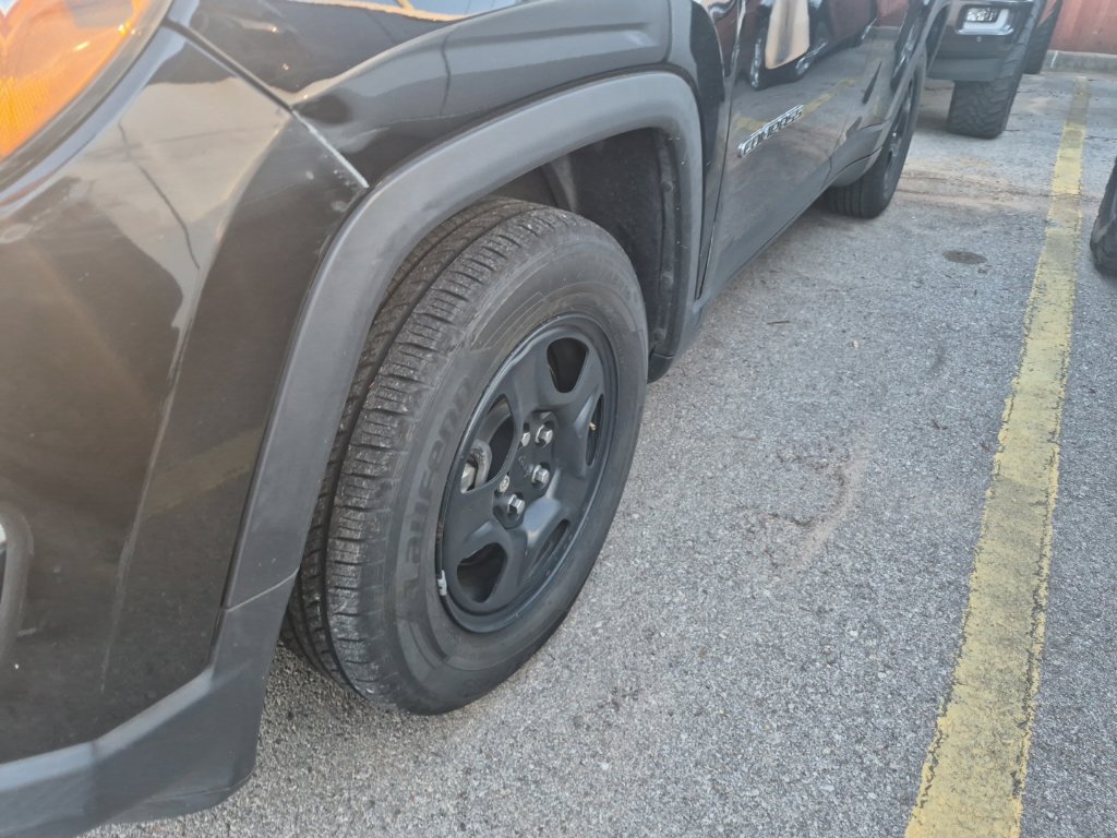 Used 2019 Jeep Compass Sport FWD image 7