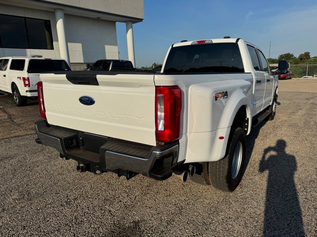 Certified 2025 Ford F350 XLT w/ FX4 Off-Road Package AWD/4WD image 7