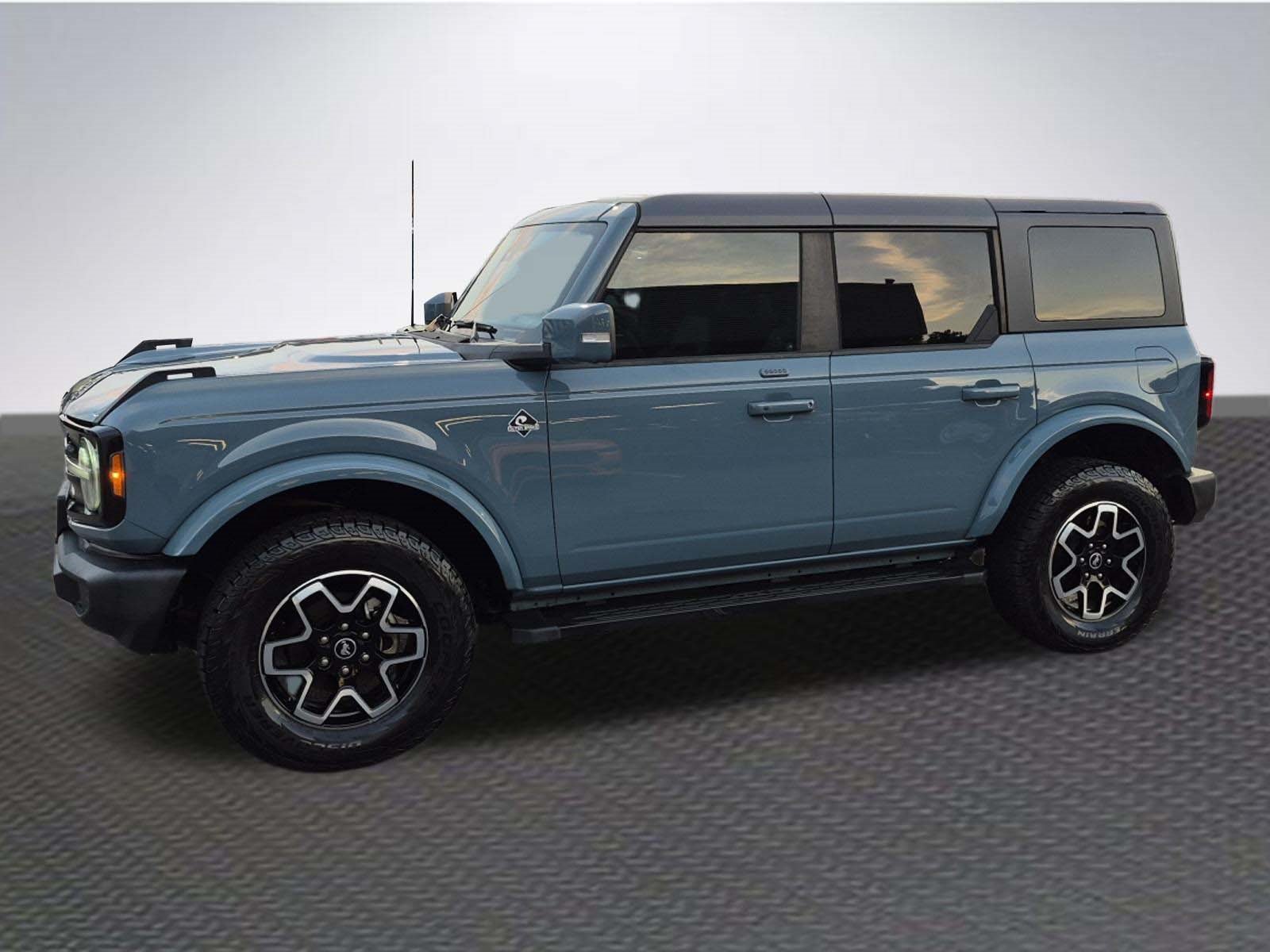 Certified 2023 Ford Bronco Outer Banks AWD/4WD image 2