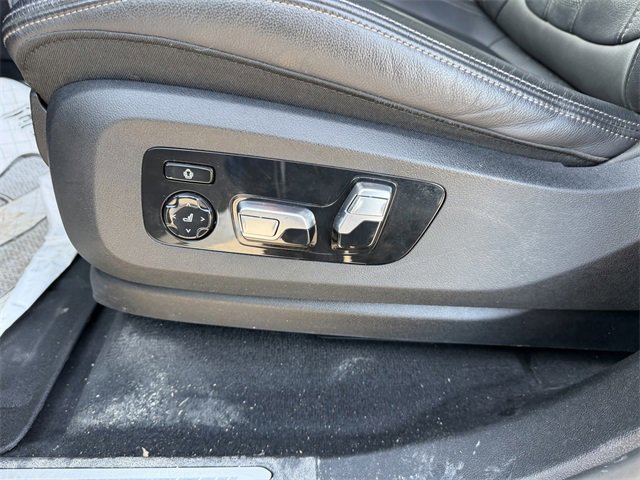 Used 2022 BMW X7 M50i w/ Cold Weather Package image 26