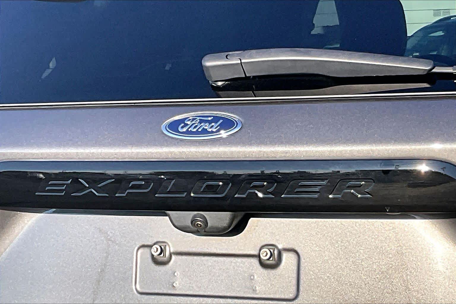 Certified 2023 Ford Explorer ST-Line w/ Class IV Trailer Tow Package RWD image 10