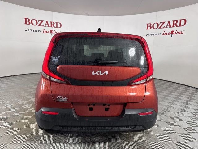 Used 2022 Kia Soul LX image 4