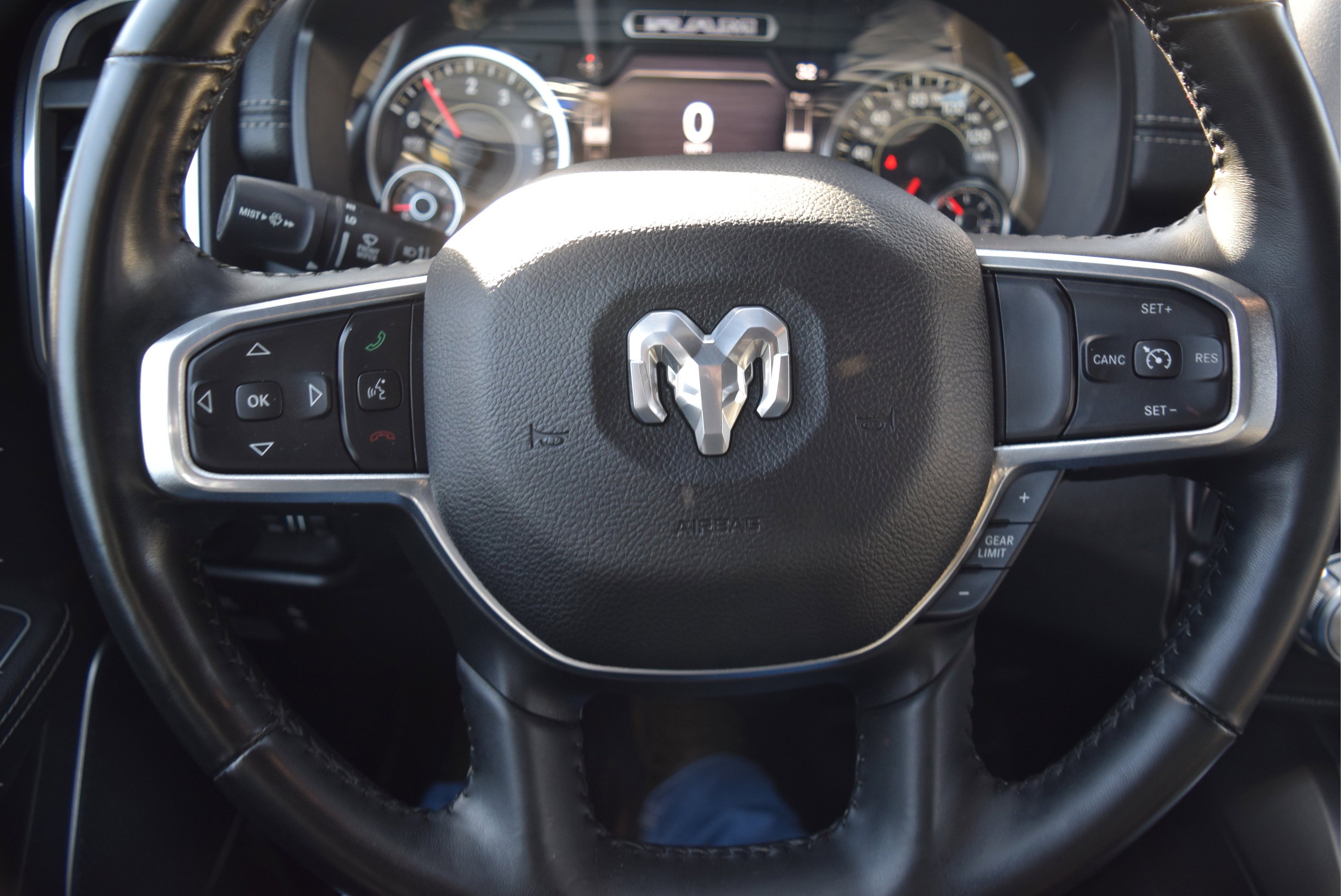 Used 2021 RAM 1500 Laramie w/ Sport Appearance Package image 12