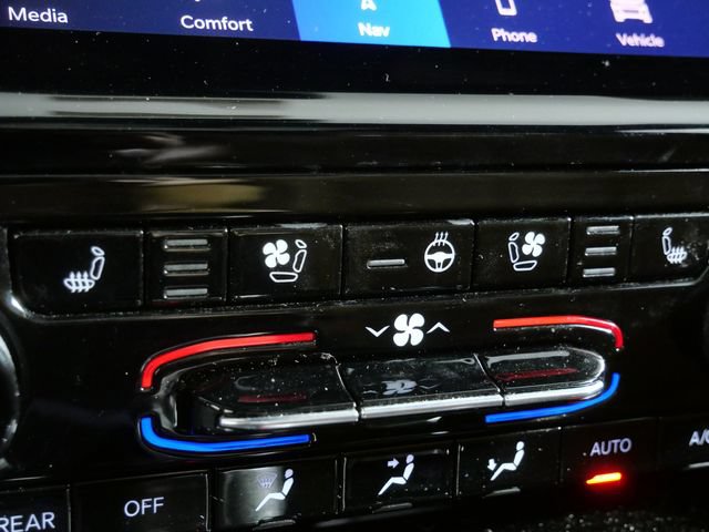 Used 2023 Jeep Grand Cherokee L Summit w/ Luxury Tech Group V AWD/4WD image 26