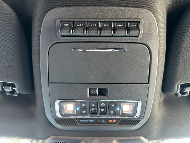 Certified 2025 Ford F250 Platinum w/ FX4 Off-Road Package AWD/4WD image 34