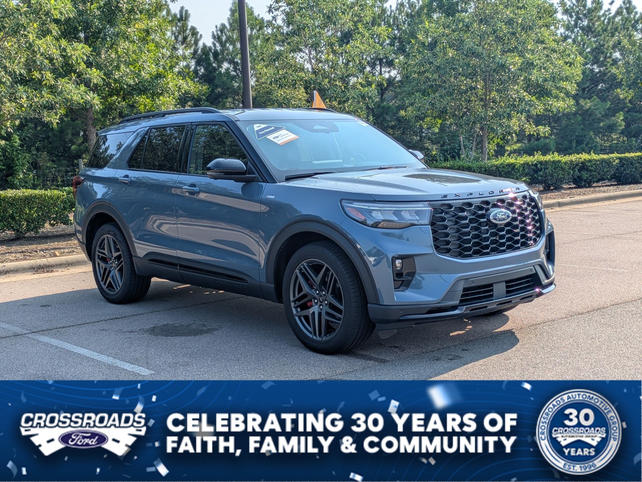 Certified 2025 Ford Explorer ST-Line w/ Premium Package AWD/4WD image 1