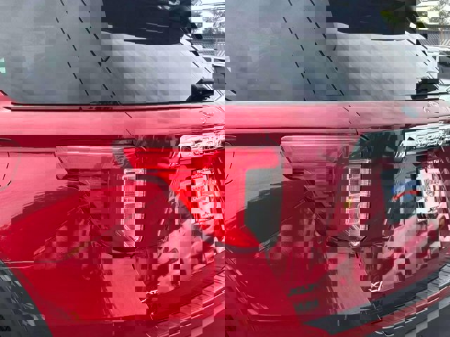 Certified 2023 Ford Explorer XLT image 9